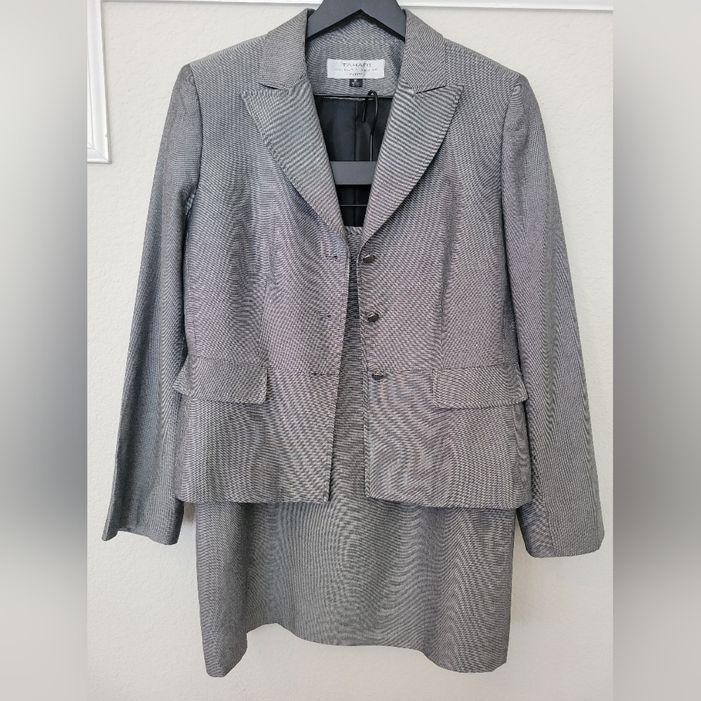 Tahari Arthur S. Levine Gray Suit Skirt Blazer 8P